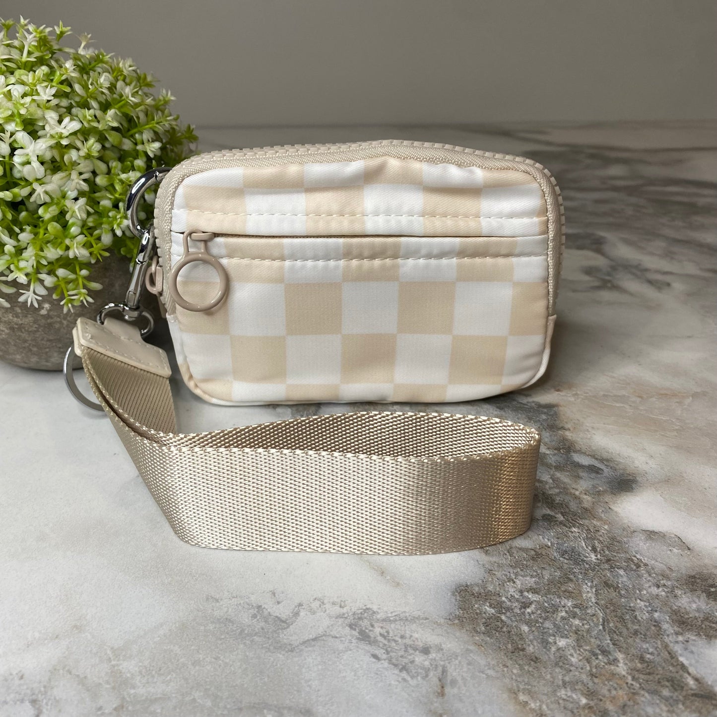 Rue - Nylon Wristlet Wallet - Checkered