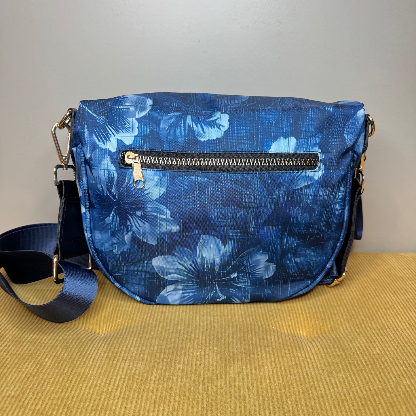 The Roni Nylon Crossbody - Blue Denim Floral