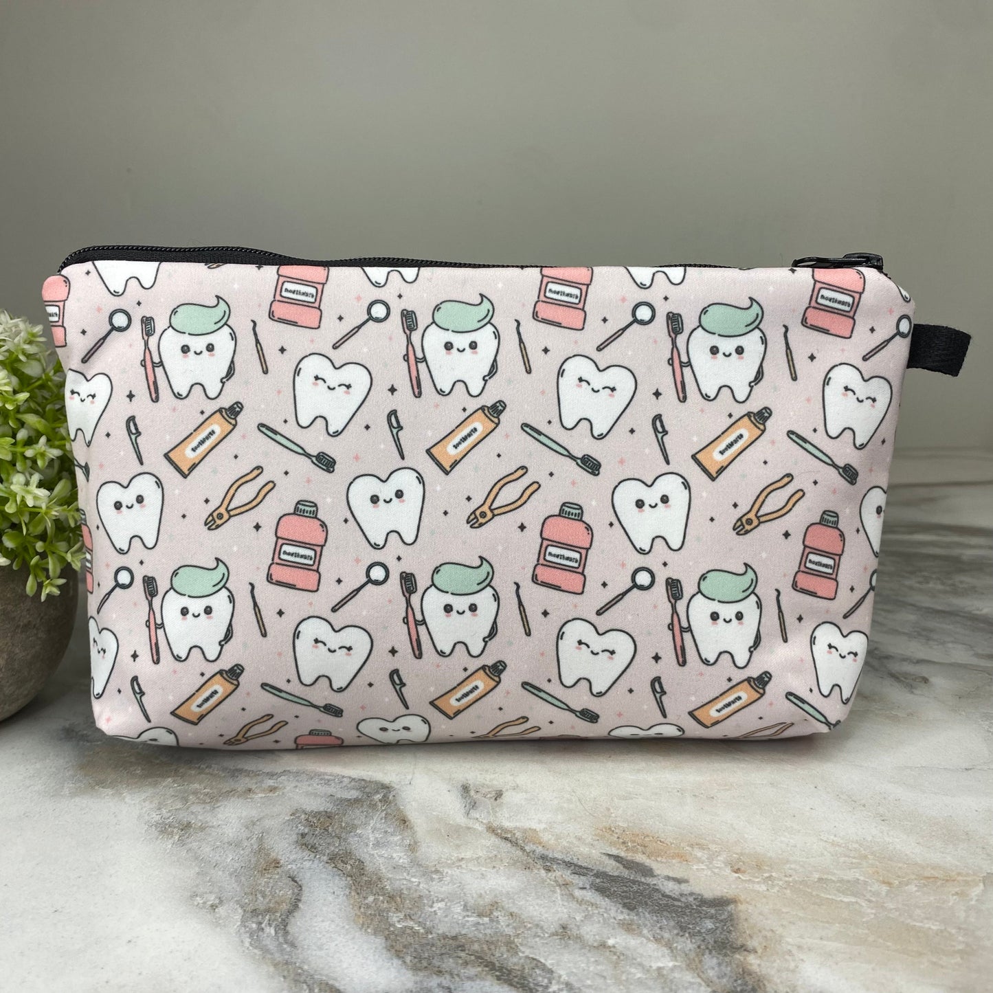 Pouch - Tooth Dental Hygiene on Pink