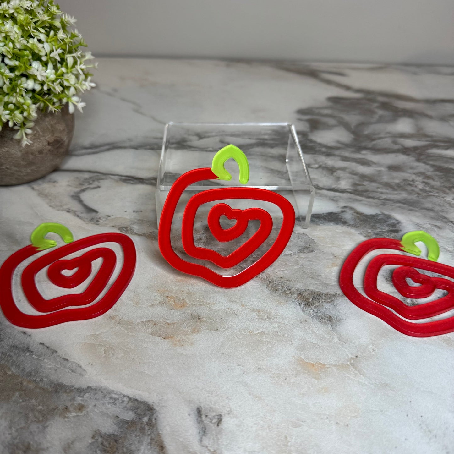 Jumbo Paperclip - Apple Shaped Apple